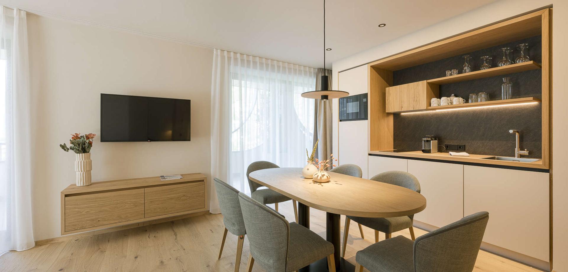 Amaris Suites