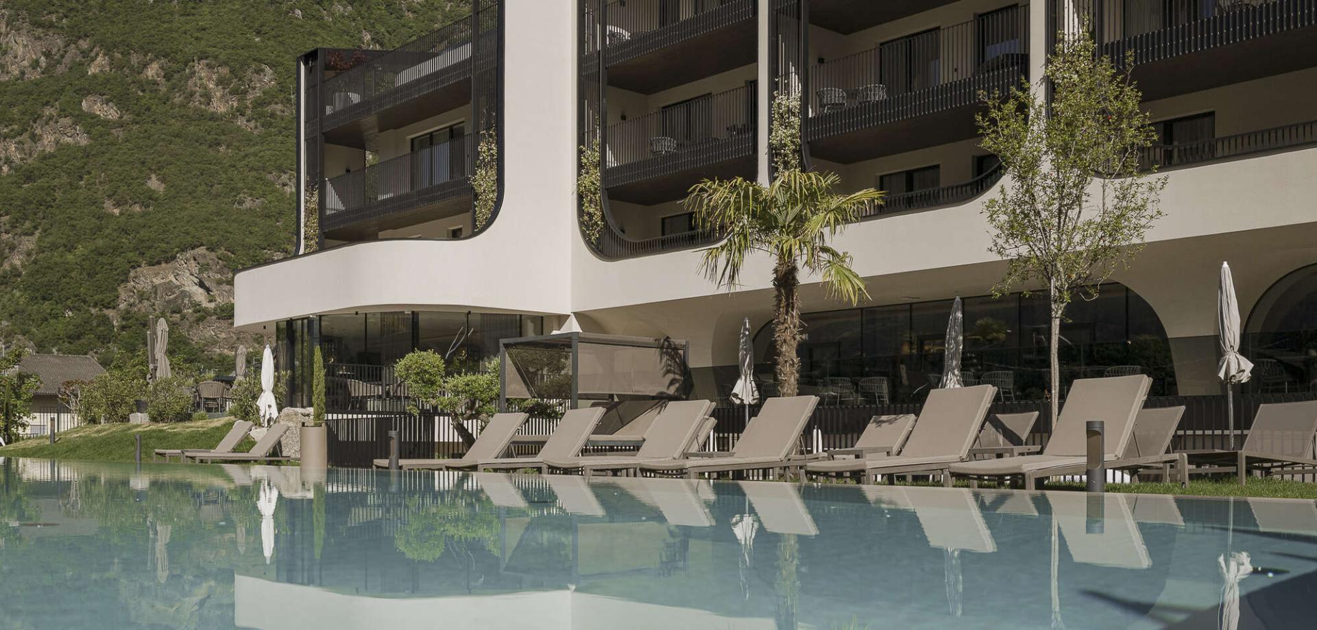 Amaris Suites