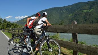 106 Tour cicloturistico con vista alla cascata di Parcines