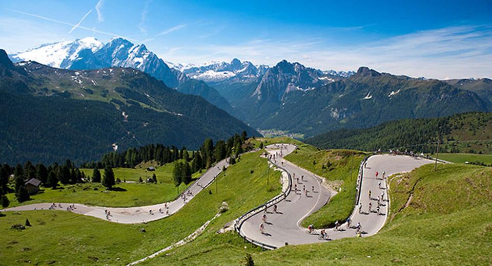 Radtag an der Sellaronda in den Dolomiten