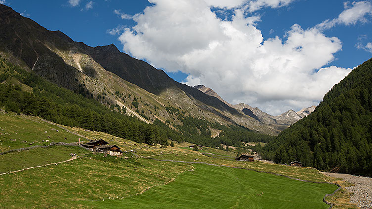 Wandern zur Stettiner Hütte in Südtirol - das Pfossental